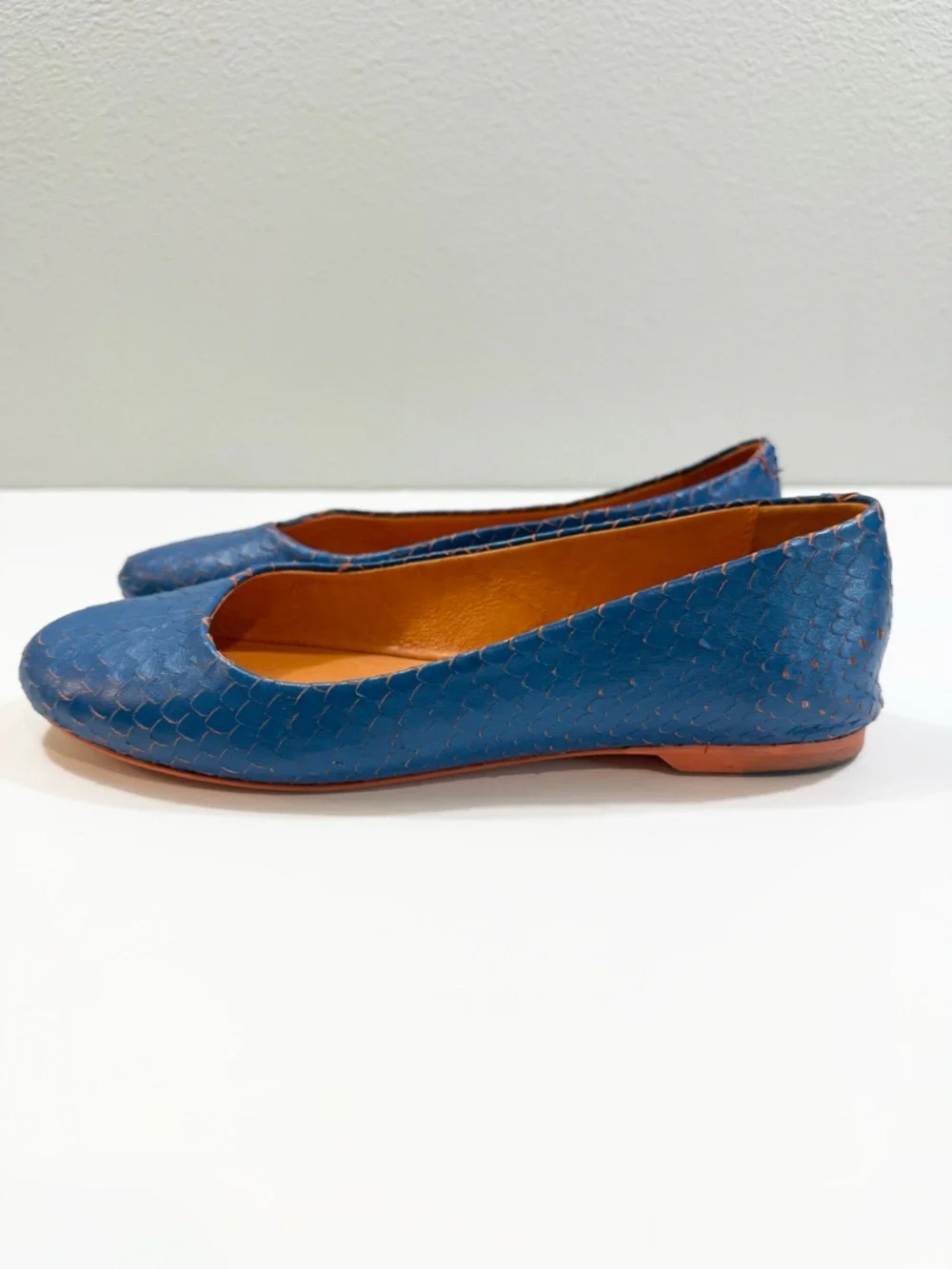 John Fluevog Blue Ballet Flats 6.5 Travel Vogs Embossed Croc Reptile Leather